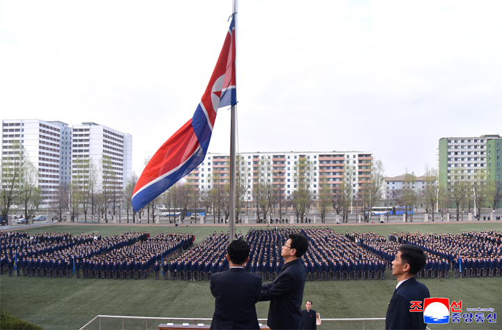 15-朝鮮で始業の日を迎えた